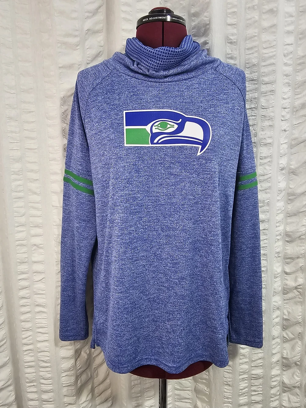 Nike NFL Team Apparel Seattle Seahawks Womens Funnel Neck Dry-Fit Size M